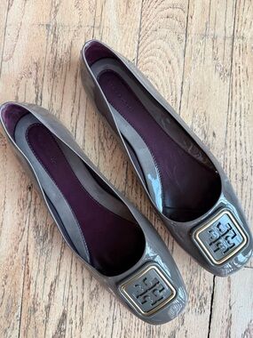 Tory Burch Georgia Square Logo Size 10